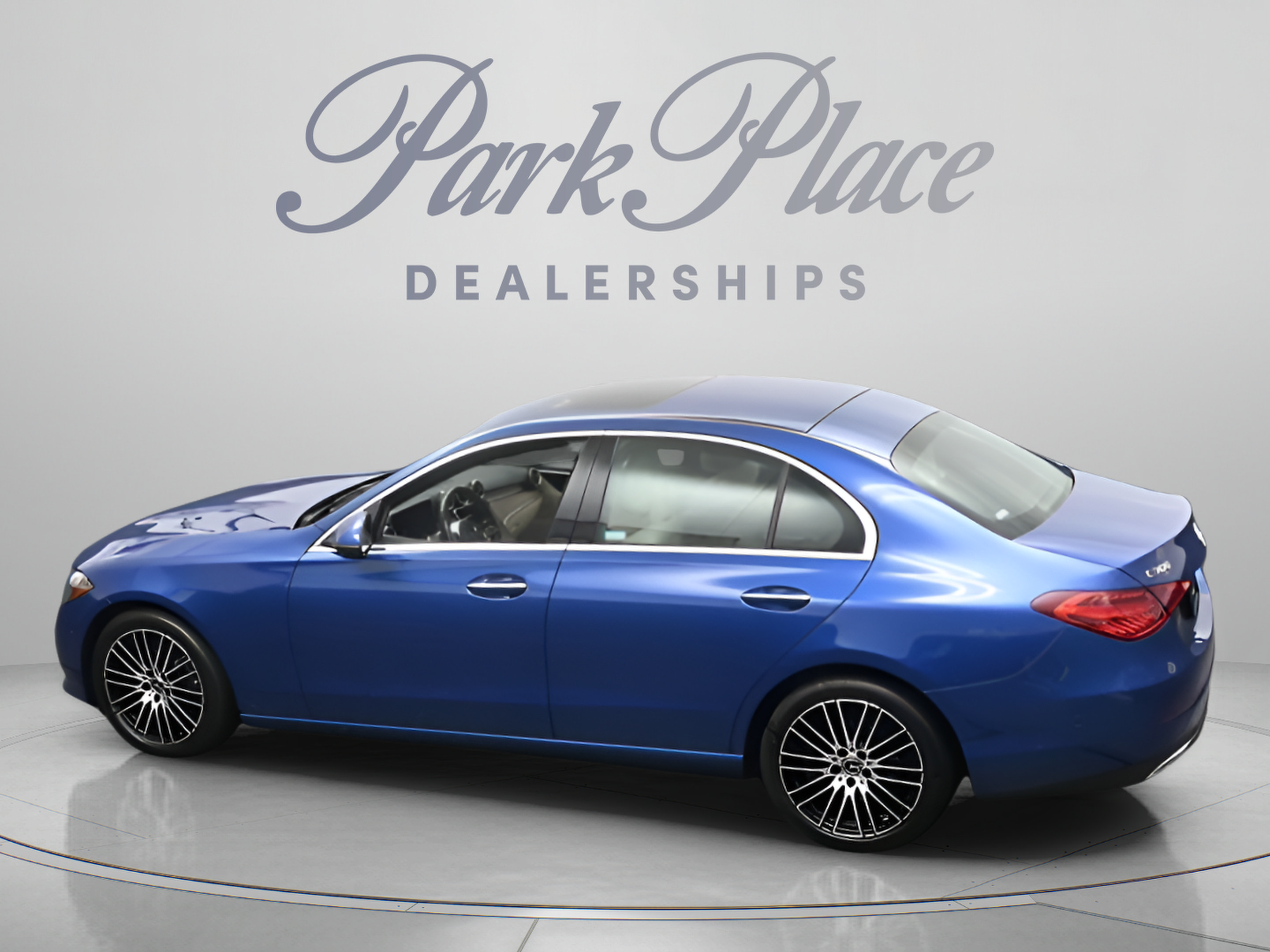 Used 2025 Mercedes-Benz C 300 Sedan image 8
