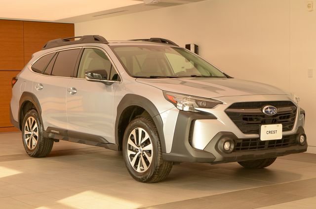 Used 2023 Subaru Outback Premium AWD/4WD image 5
