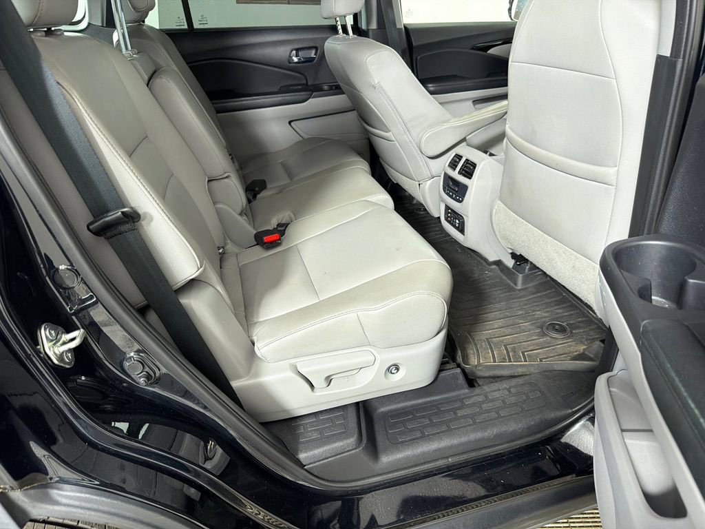 Used 2017 Honda Pilot Touring image 17