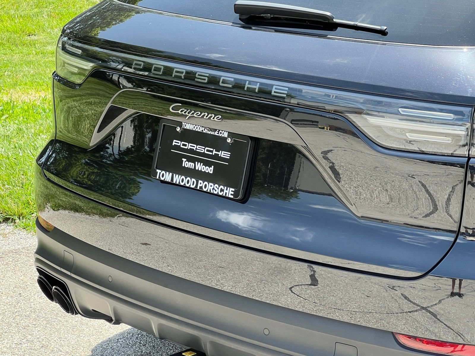 Certified 2022 Porsche Cayenne Platinum Edition AWD/4WD image 11