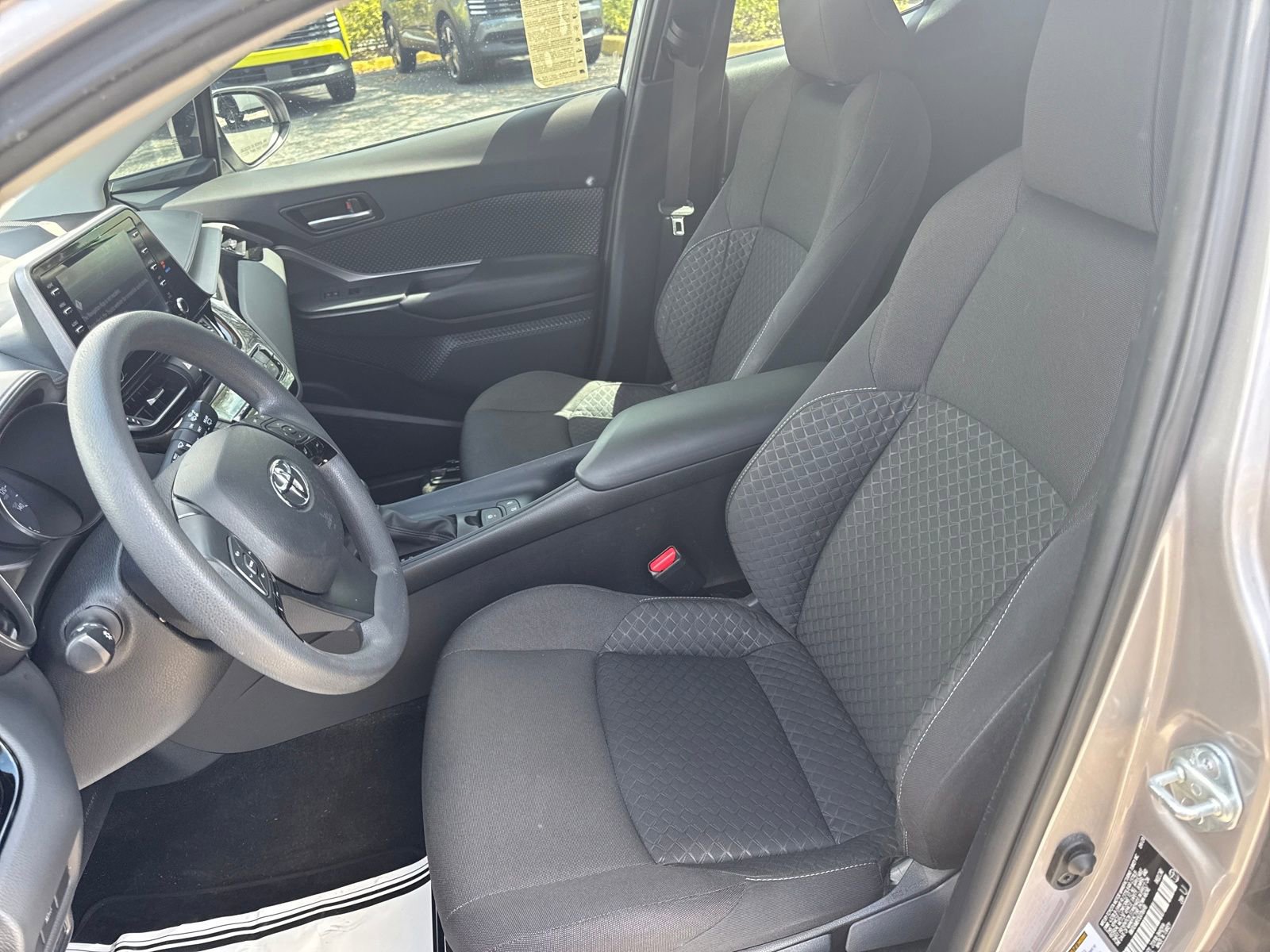 Used 2020 Toyota C-HR LE image 21