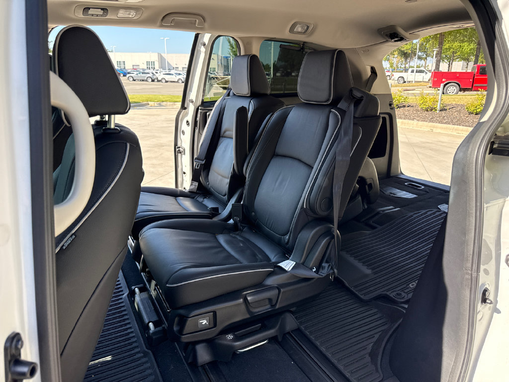 Certified 2026 Honda Odyssey Touring image 32