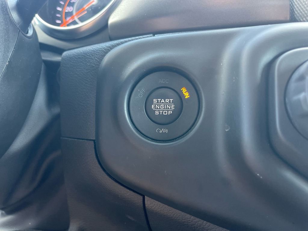 Used 2023 Jeep Gladiator Sport image 19