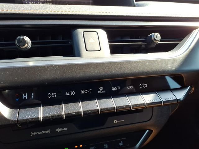 Used 2020 Lexus UX 250h 250h Base w/ Premium Package image 32