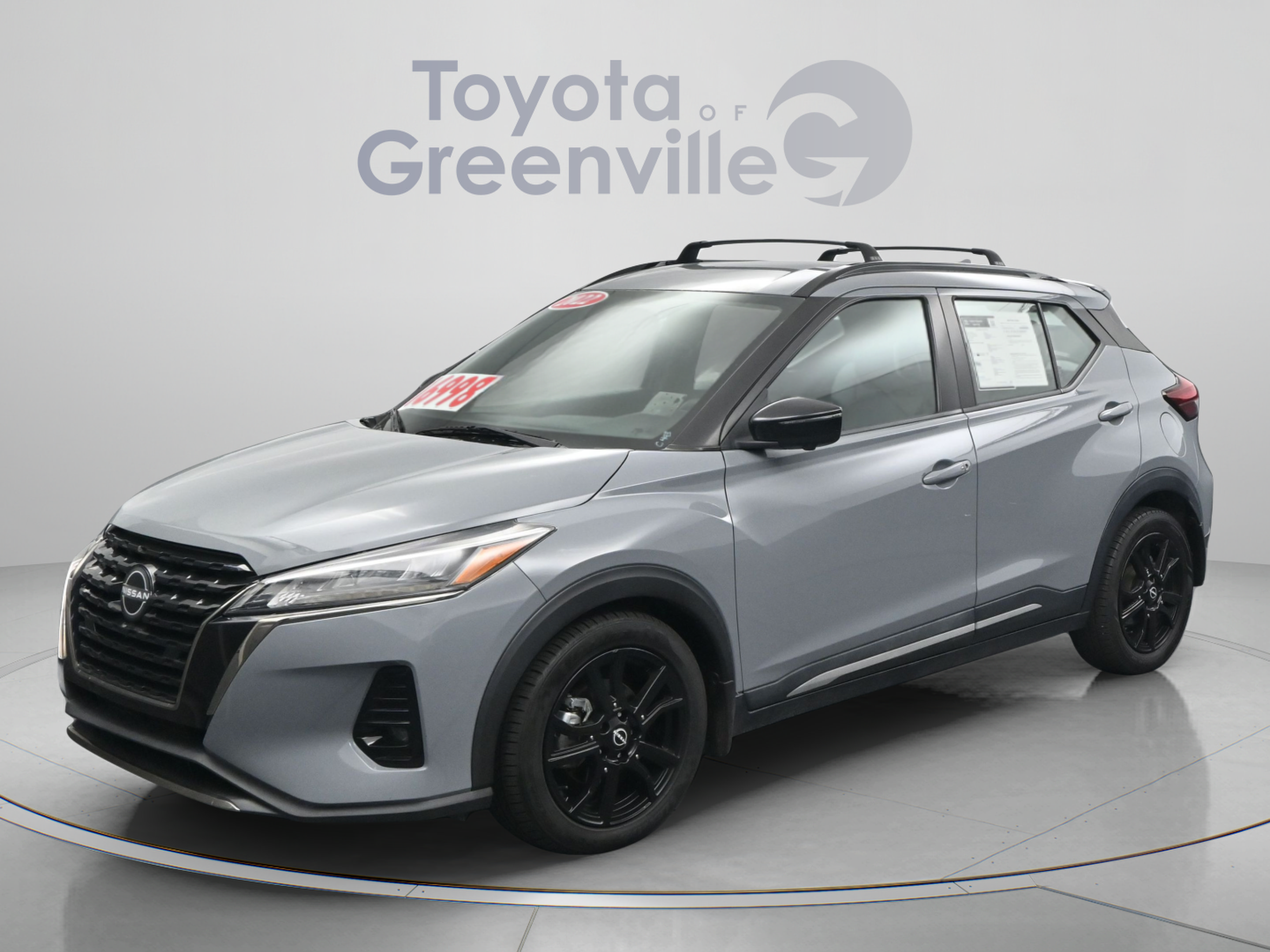 Used 2022 Nissan Kicks SR w/ Premium Package