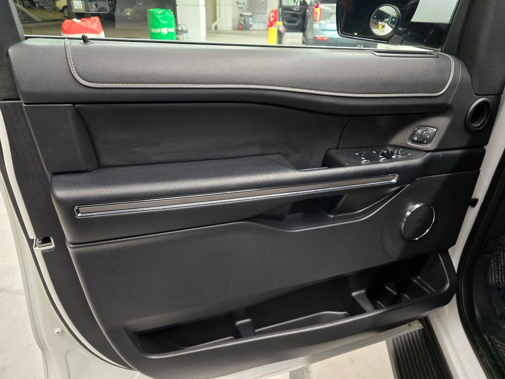 Used 2024 Ford Expedition Max XLT RWD image 15