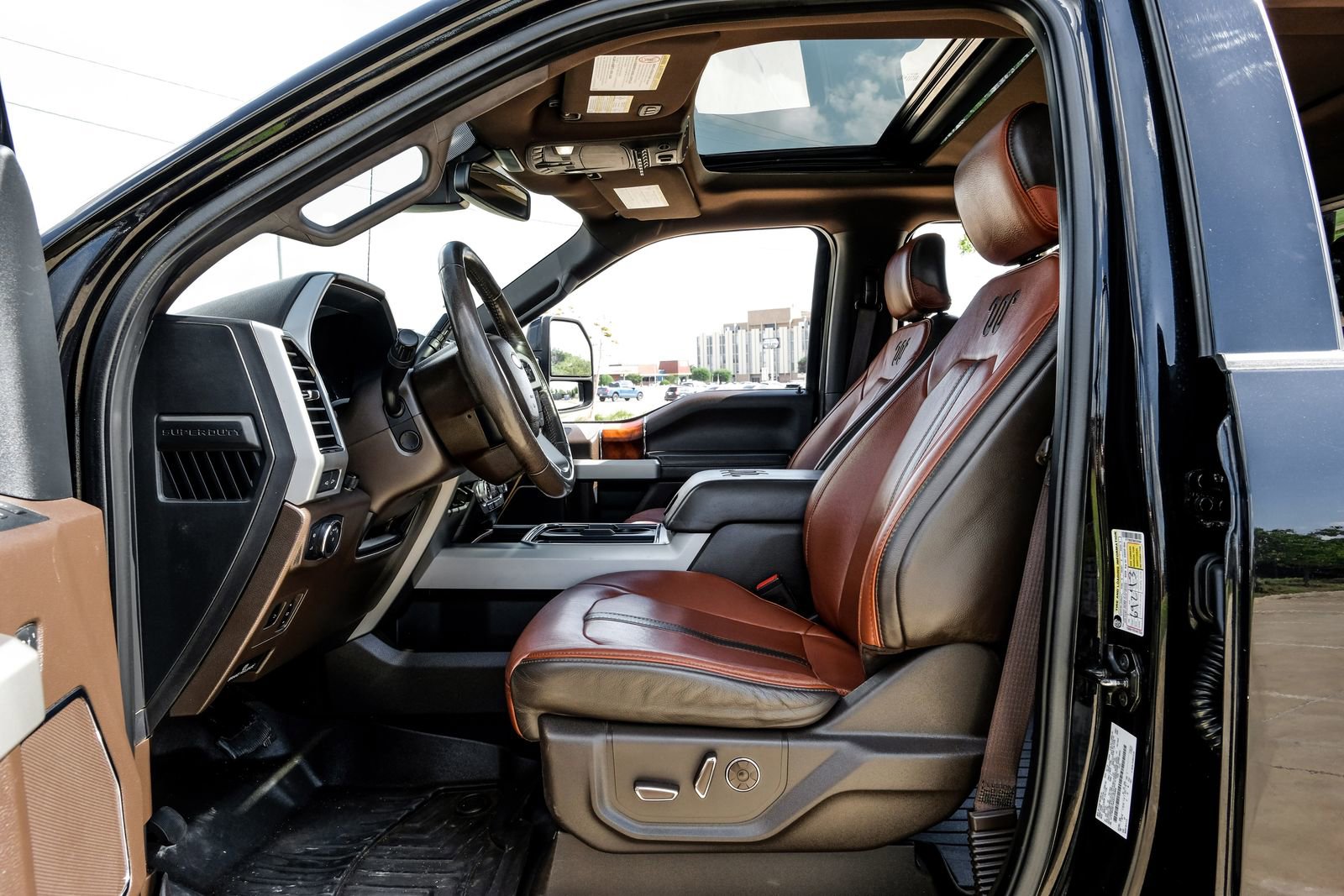 Used 2019 Ford F250 King Ranch w/ King Ranch Ultimate Package AWD/4WD image 4