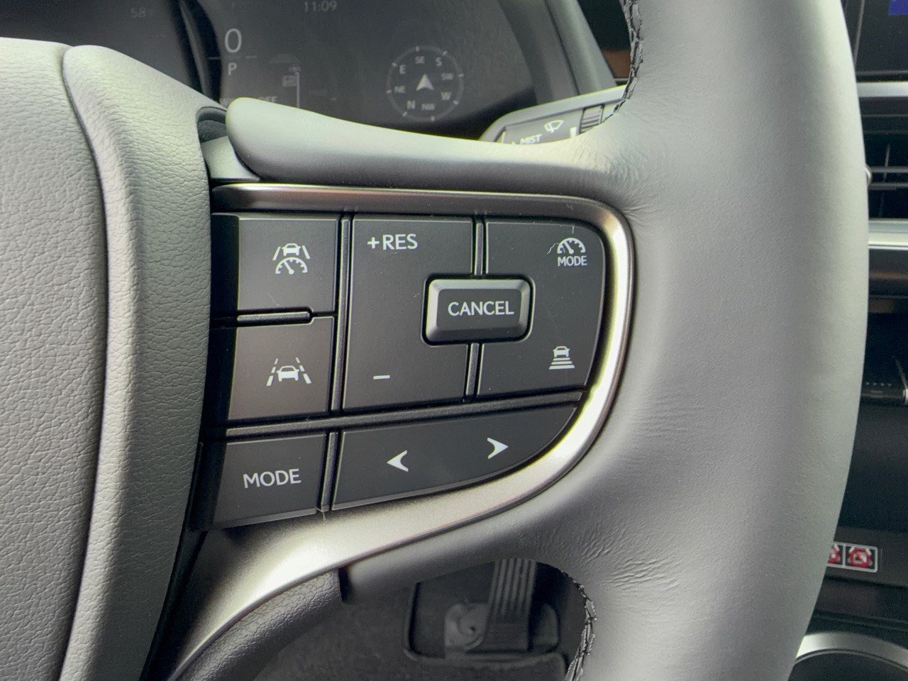 New 2026 Lexus UX 300h AWD w/ Accessory Package (2T) image 19