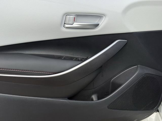 Used 2025 Toyota Corolla SE image 25