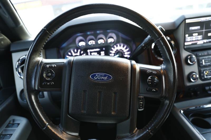 Used 2013 Ford F250 Lariat image 18