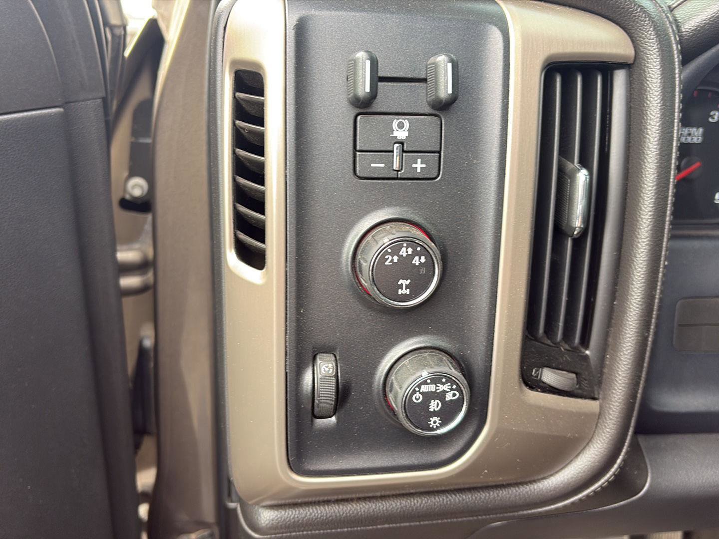 Used 2015 GMC Sierra 3500 Denali w/ Duramax Plus Package image 13