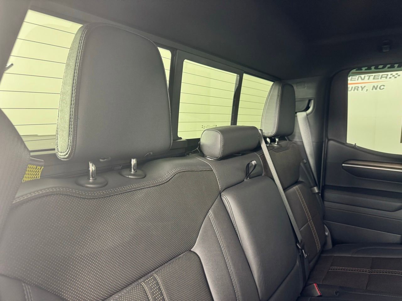 Used 2025 Chevrolet Silverado 1500 High Country w/ Technology Package image 37