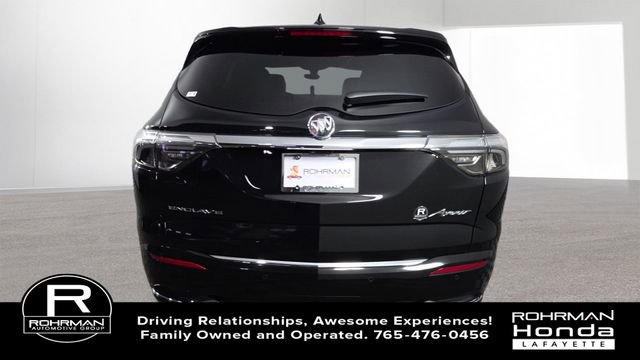 Used 2024 Buick Enclave Avenir w/ Avenir Technology Package image 8