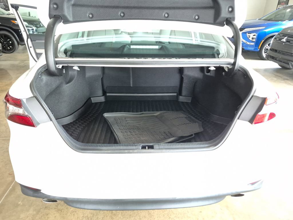 Used 2022 Toyota Camry XLE FWD image 34