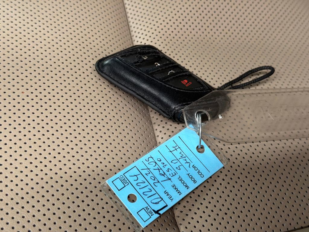 Used 2021 Lexus ES 300h w/ Premium Package image 37