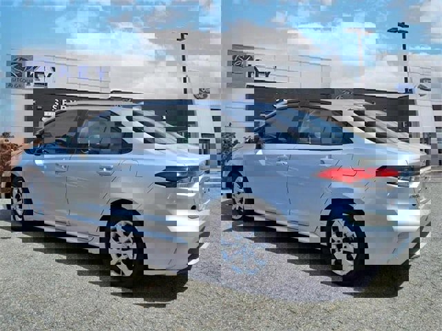 Used 2022 Toyota Corolla LE image 5