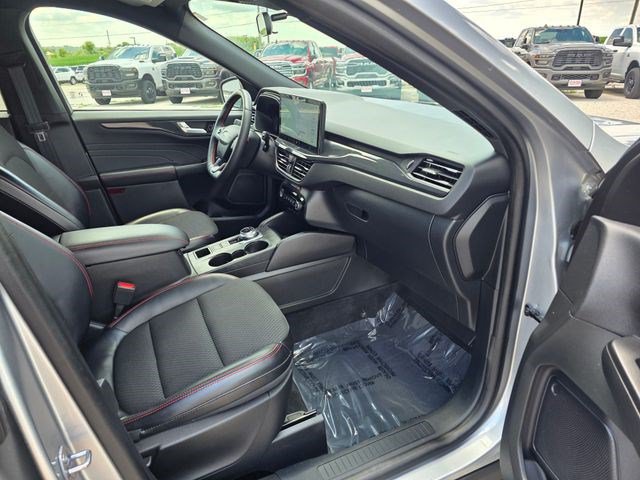 Used 2023 Ford Escape ST-Line w/ Tech Pack #1 AWD/4WD image 17