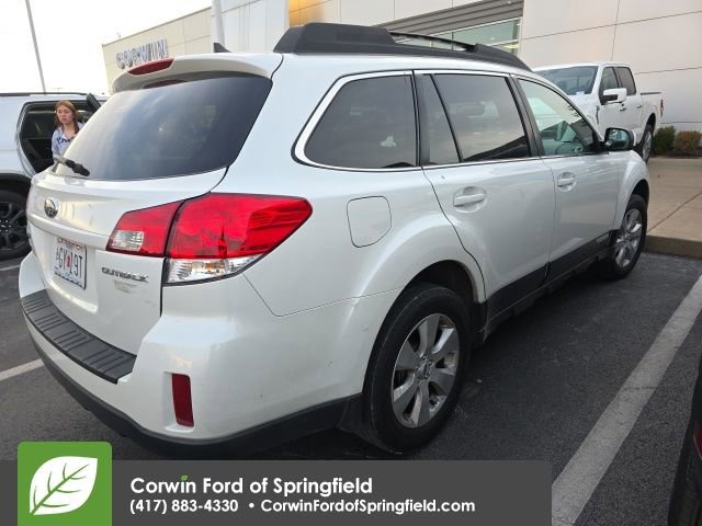 Used 2011 Subaru Outback 2.5i Limited image 4