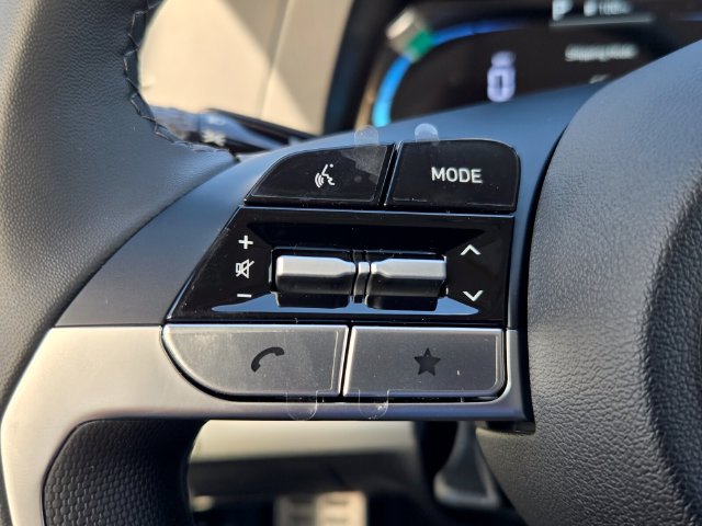 New 2026 Hyundai Elantra SEL Sport FWD image 13