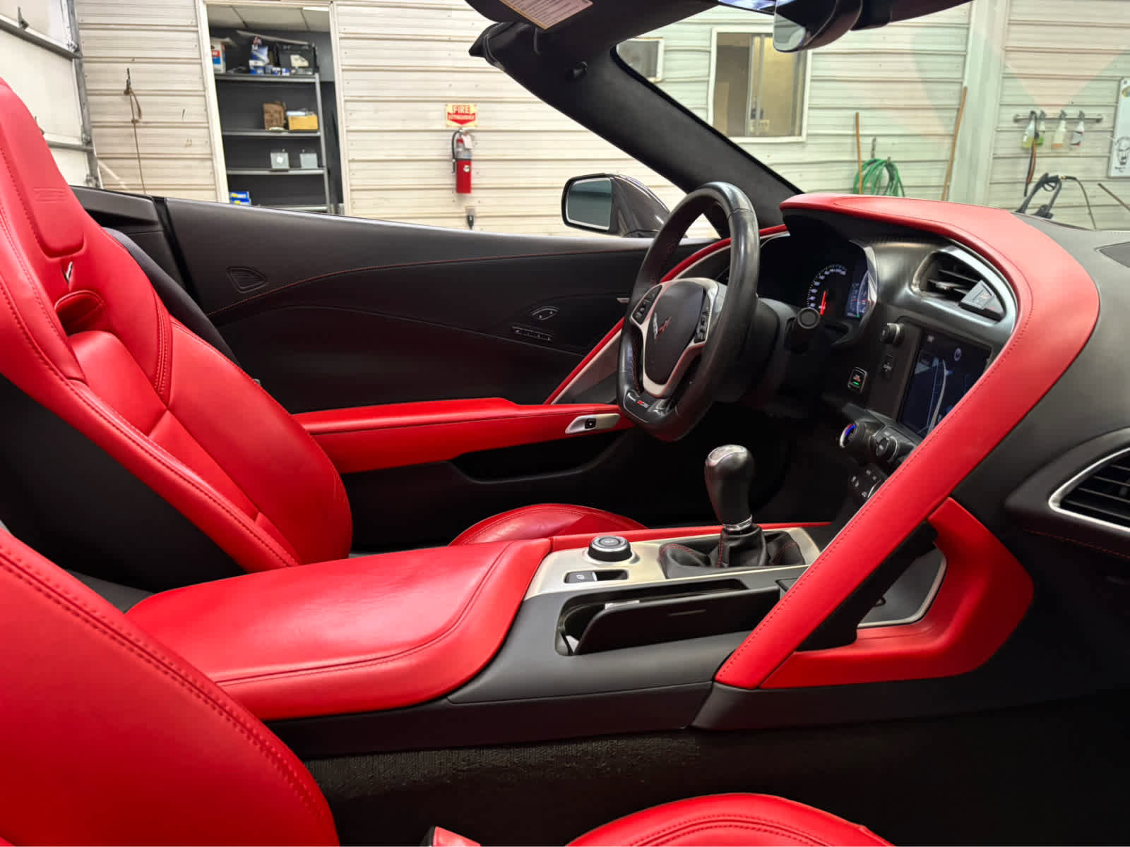 Used 2015 Chevrolet Corvette Z06 w/ 3LZ Preferred Equipment Group image 28