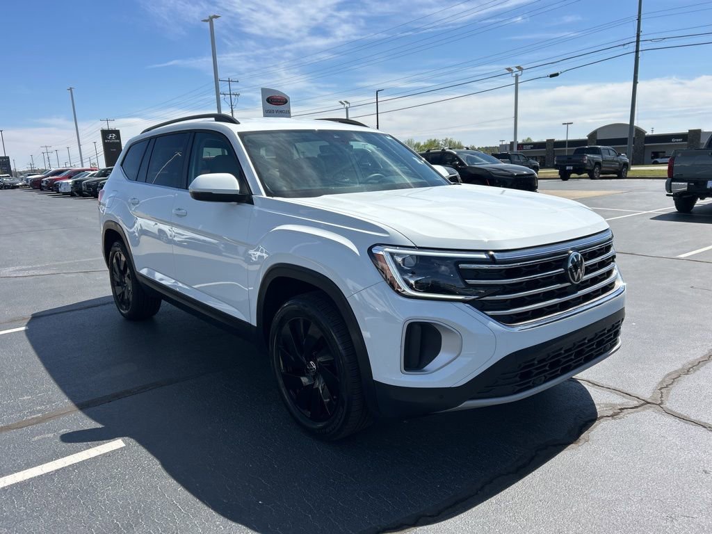 Used 2025 Volkswagen Atlas SE image 22