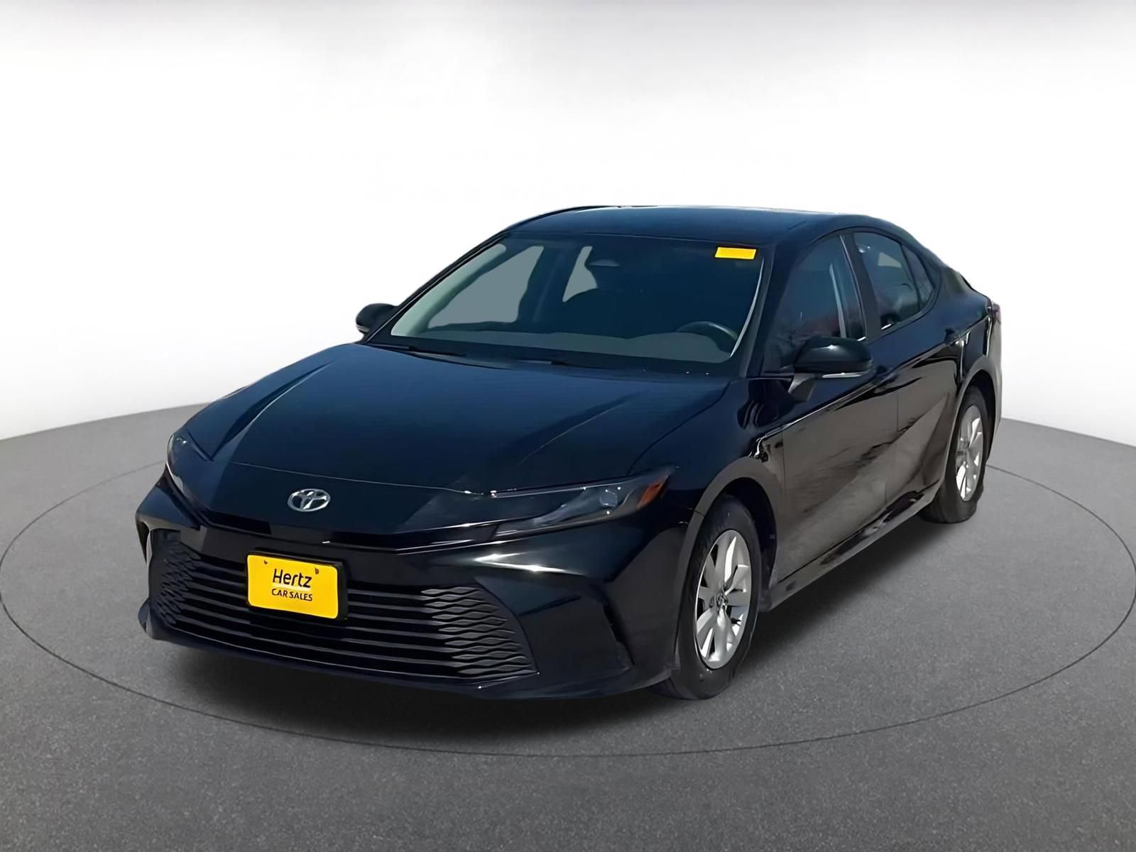 Used 2025 Toyota Camry LE image 7