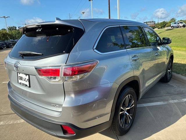 Used 2016 Toyota Highlander XLE FWD image 10
