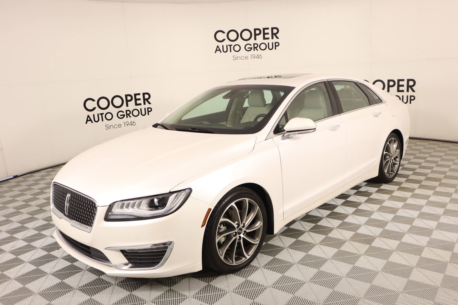 Used 2019 Lincoln MKZ Reserve w/ Reserve Plus Package image 10