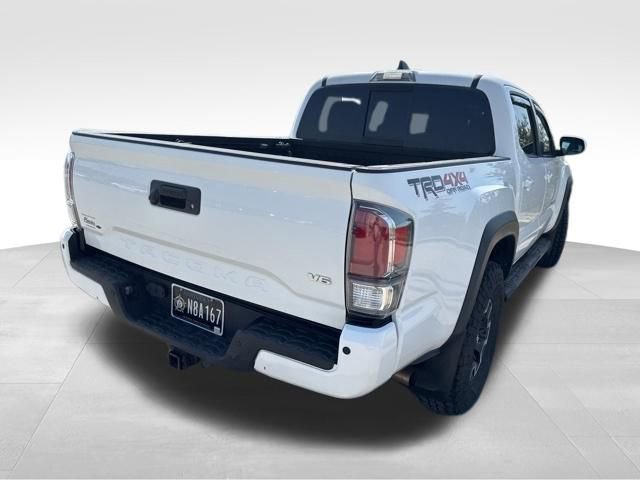 Used 2020 Toyota Tacoma TRD Off-Road w/ TRD Premium Off Road Package AWD/4WD image 4
