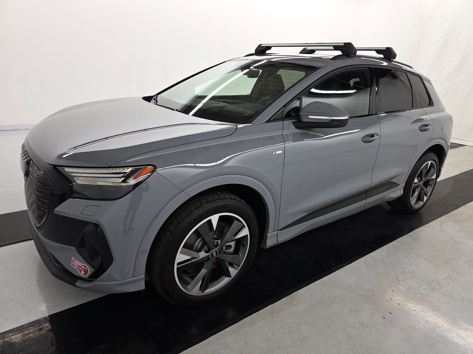 Used 2023 Audi Q4 e-tron Prestige AWD/4WD image 3