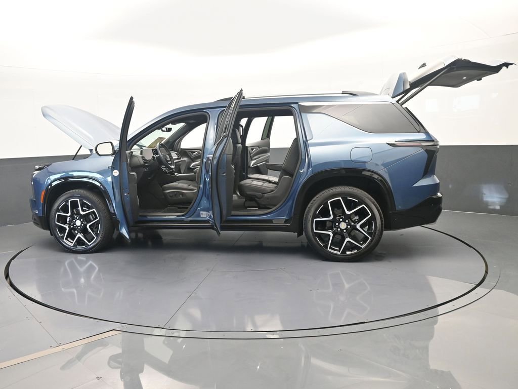 Used 2025 Chevrolet Traverse High Country image 85