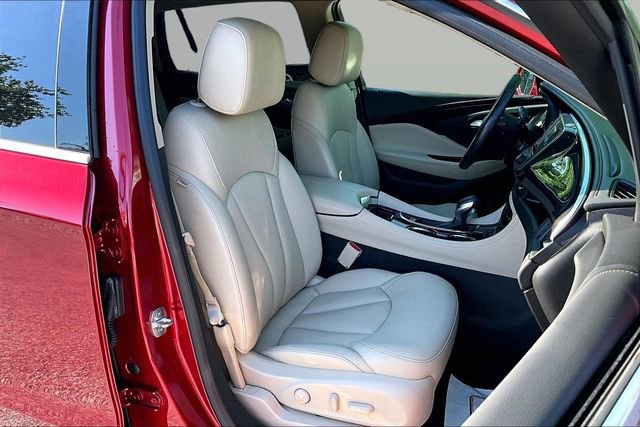 Used 2017 Buick Envision Premium AWD/4WD image 31