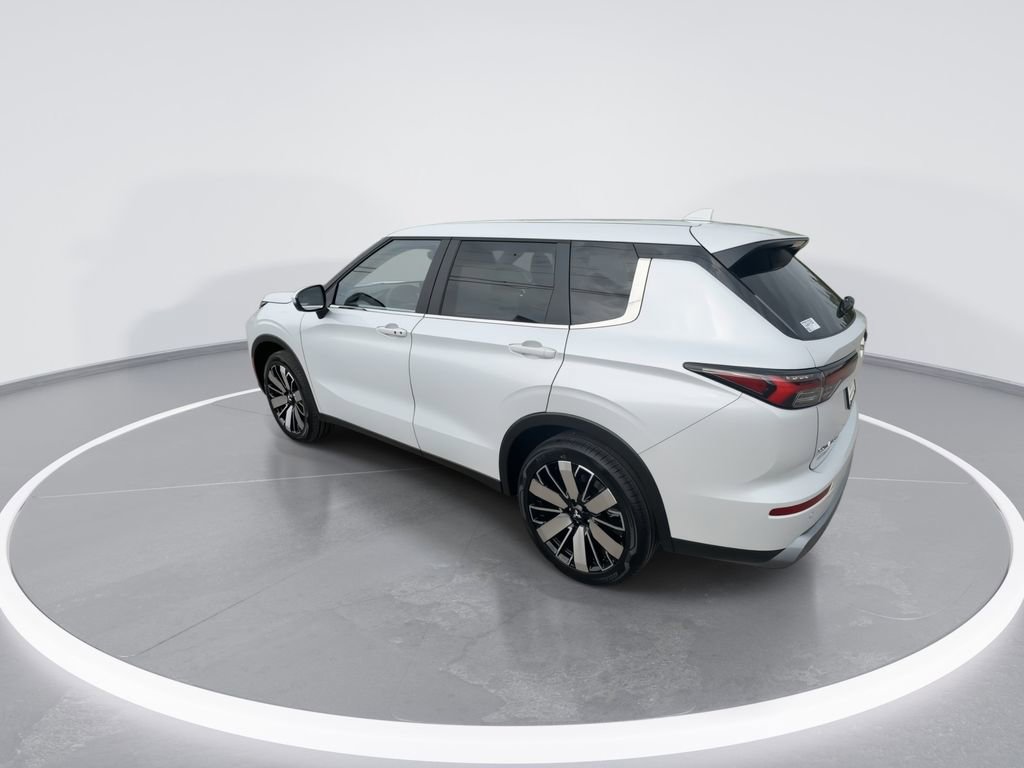 New 2026 Mitsubishi Outlander SE AWD/4WD image 6