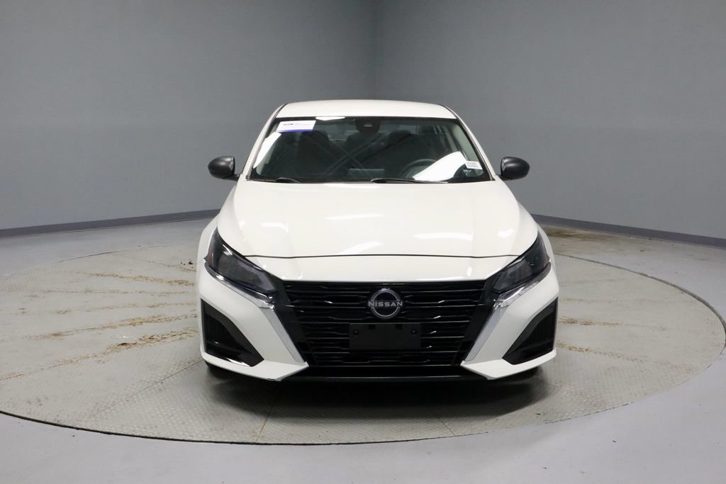 Certified 2025 Nissan Altima 2.5 SV FWD image 6