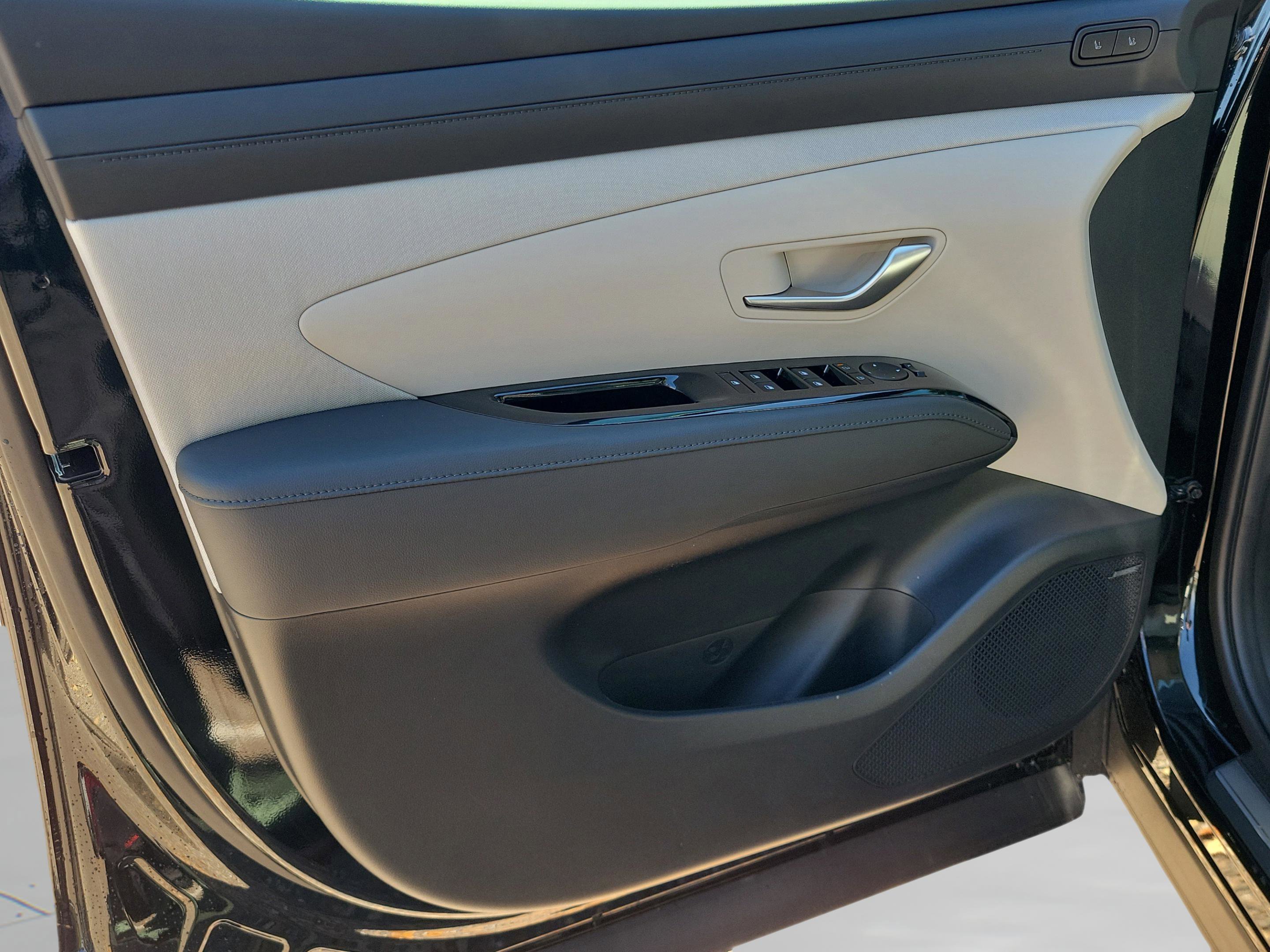 New 2026 Hyundai Tucson Limited image 19