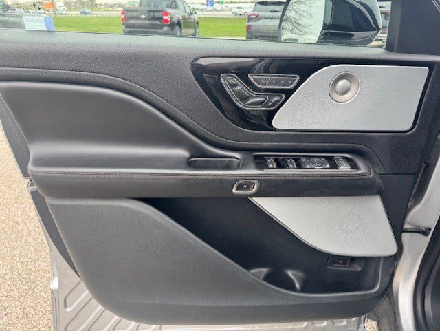 Used 2021 Lincoln Aviator Grand Touring w/ Equipment Group 302A image 11