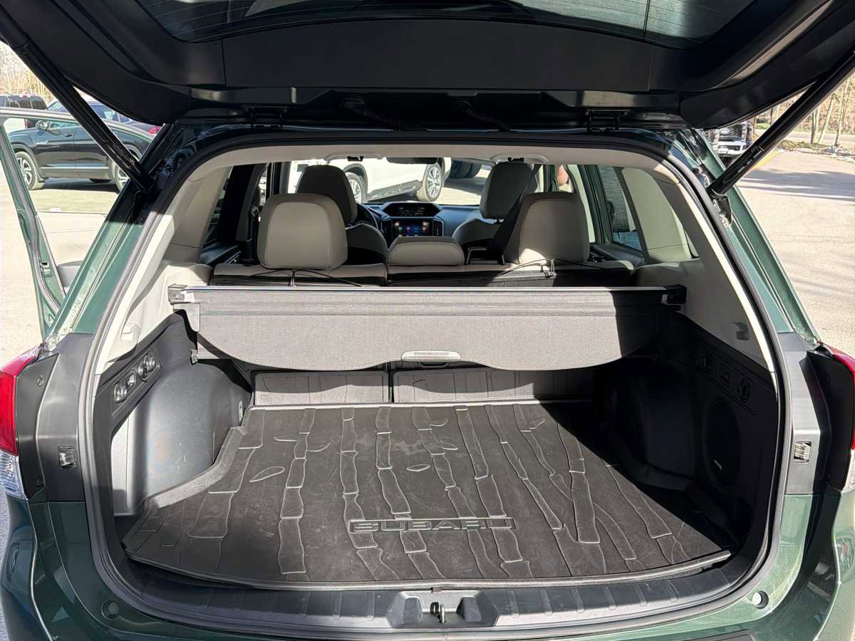 Used 2022 Subaru Forester Limited image 15