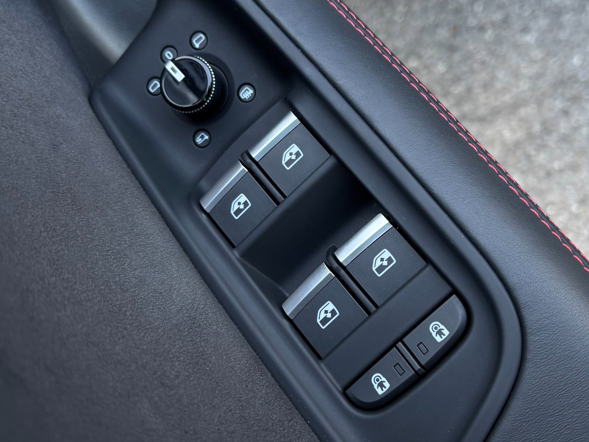 Used 2023 Audi RS Q8 w/ Black Optic Package image 62