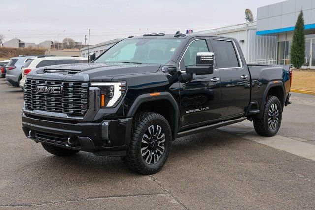 Used 2024 GMC Sierra 3500 Denali Ultimate AWD/4WD image 6