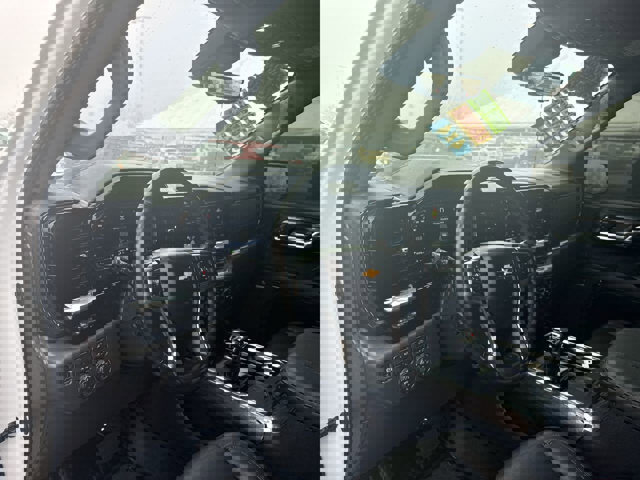 Used 2024 Chevrolet Silverado 1500 LTZ w/ LTZ Premium Package image 9