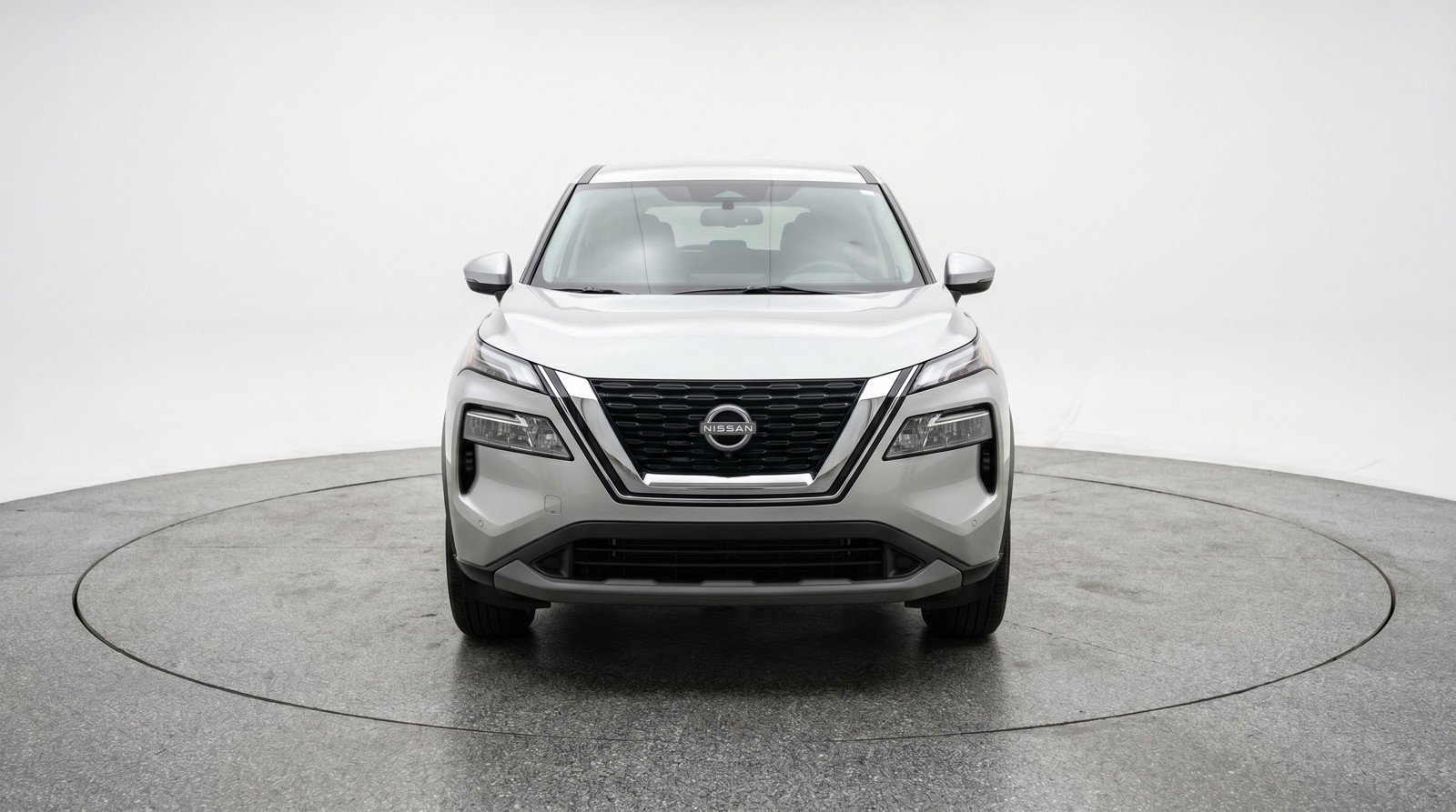 Used 2025 Nissan Rogue SV FWD image 2