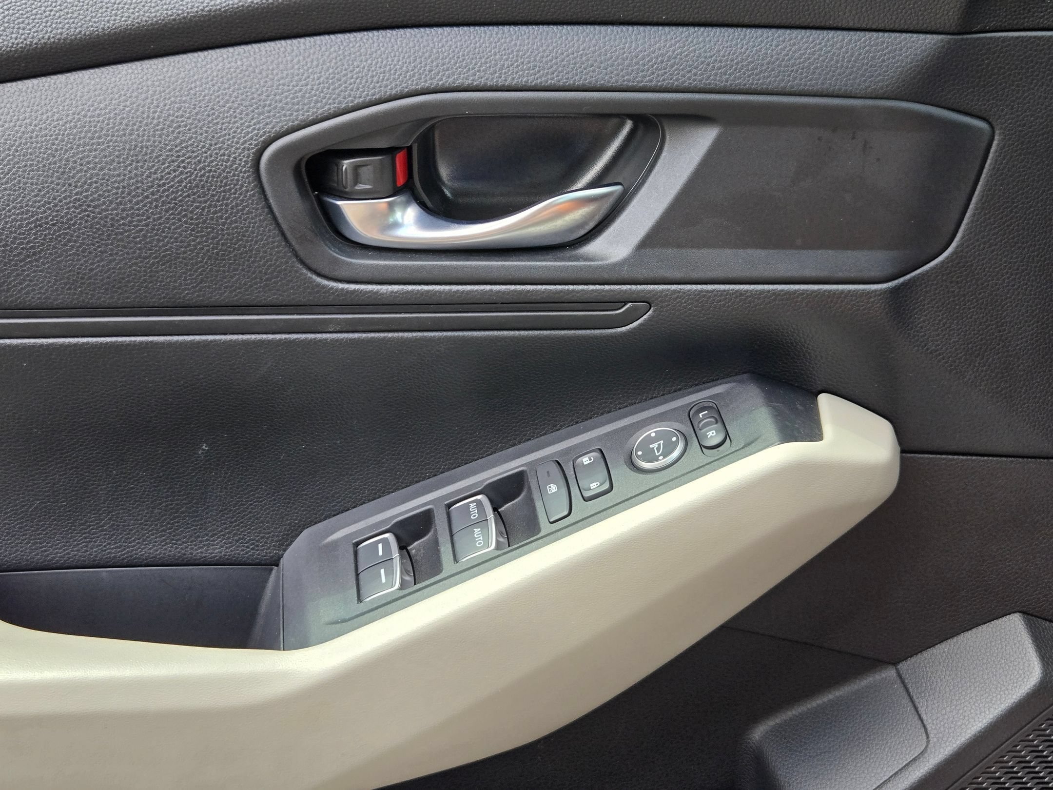 Used 2023 Honda Accord LX image 11