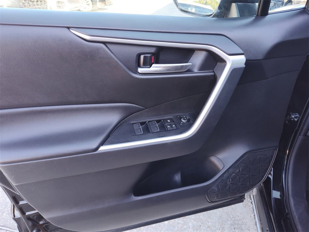 Used 2024 Toyota RAV4 XLE image 20