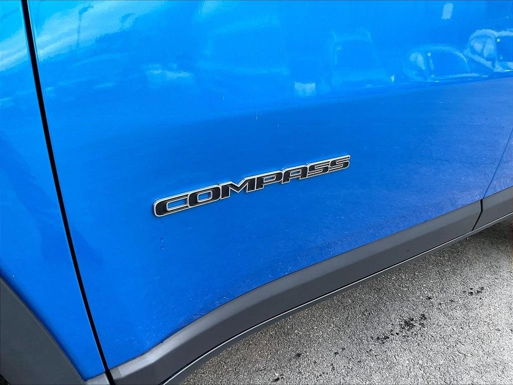 Used 2024 Jeep Compass Limited image 28