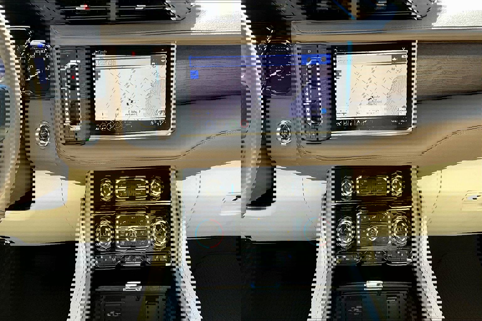 Used 2021 GMC Yukon Denali w/ Denali Premium Package image 14