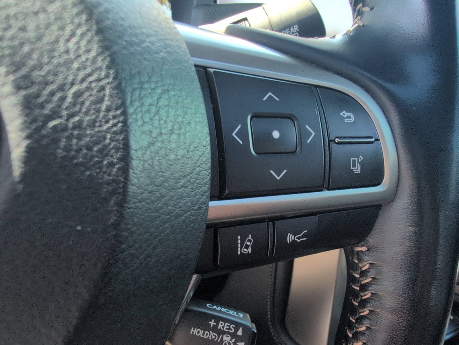 Certified 2021 Lexus GX 460 Luxury w/ Sport Design Package AWD/4WD image 16
