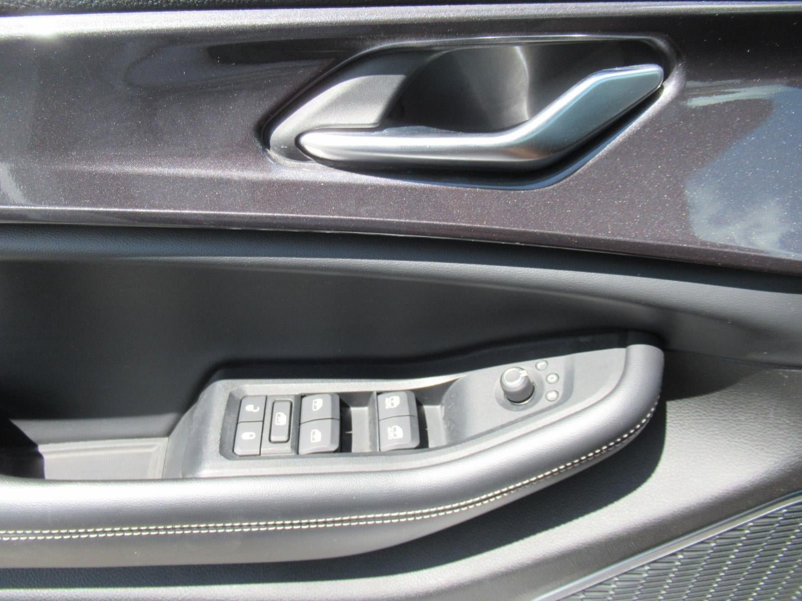 Used 2021 Jeep Grand Cherokee L Laredo w/ Luxury Tech Group I RWD image 21
