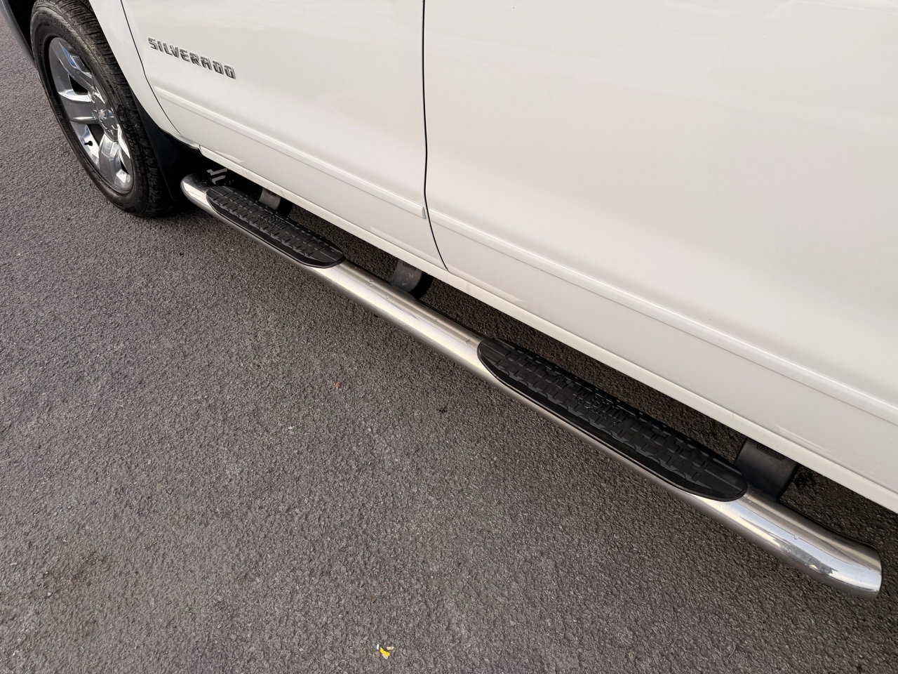 Used 2018 Chevrolet Silverado 1500 LT w/ LT Eassist Package image 9