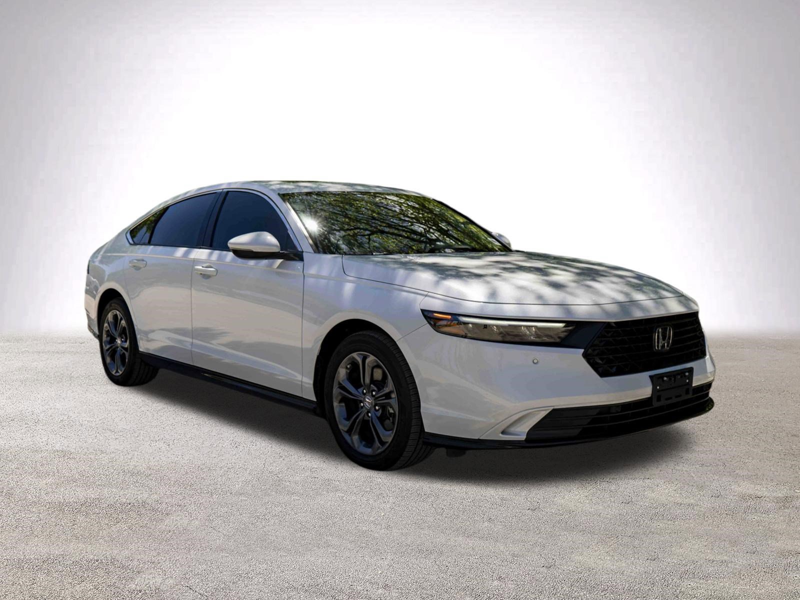 Used 2025 Honda Accord EX-L image 2