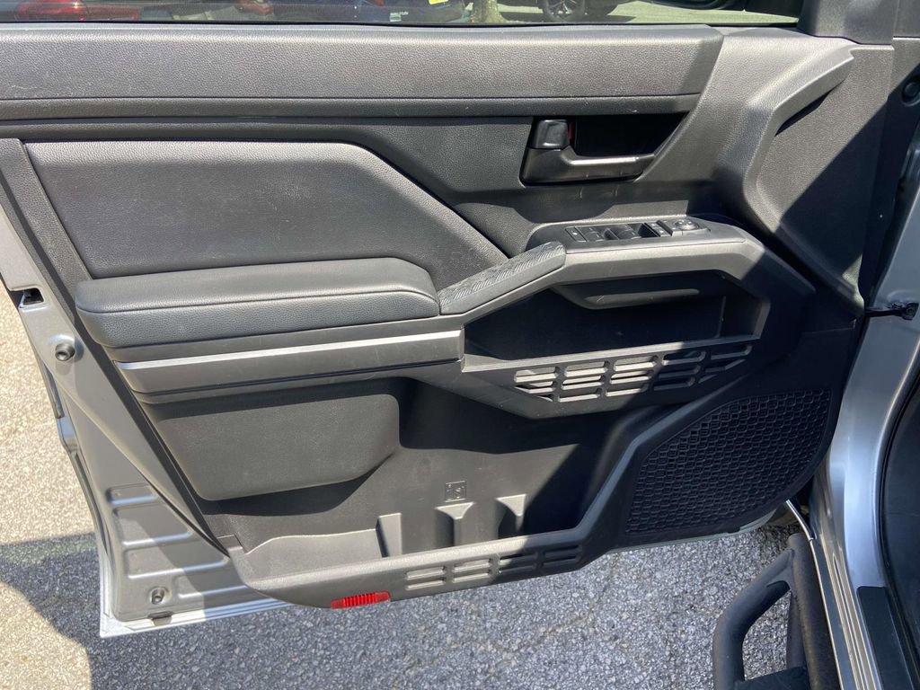 Used 2024 Toyota Tacoma SR5 image 12